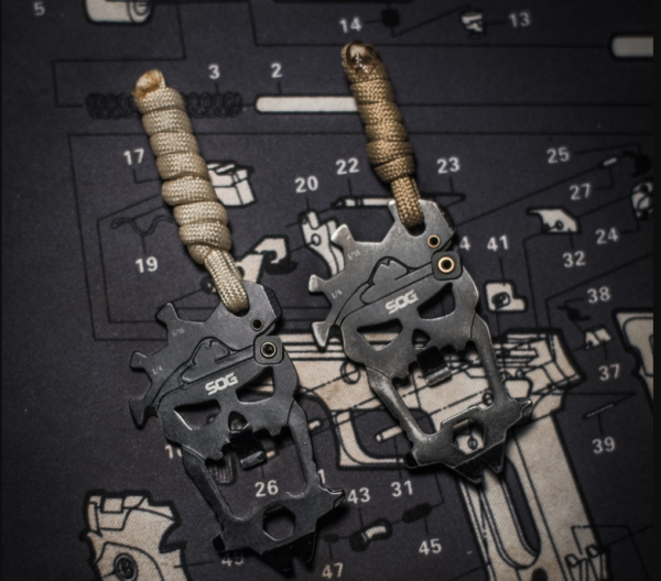 TL098 SOG MacV SM1001 12in1 Multi Tool/ Stainless Steel Everyday Carry Keychain Tool - Image 6